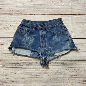 Lee Denim High Rise “Mom” Cut off Jean Shorts Sz 7